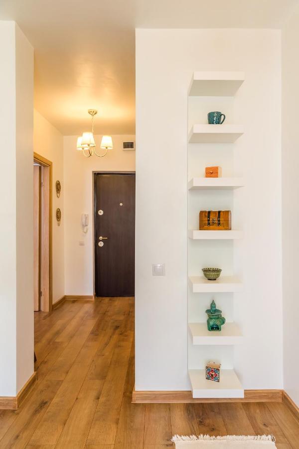 Studio T By Mrg Apartments Bucarest Esterno foto