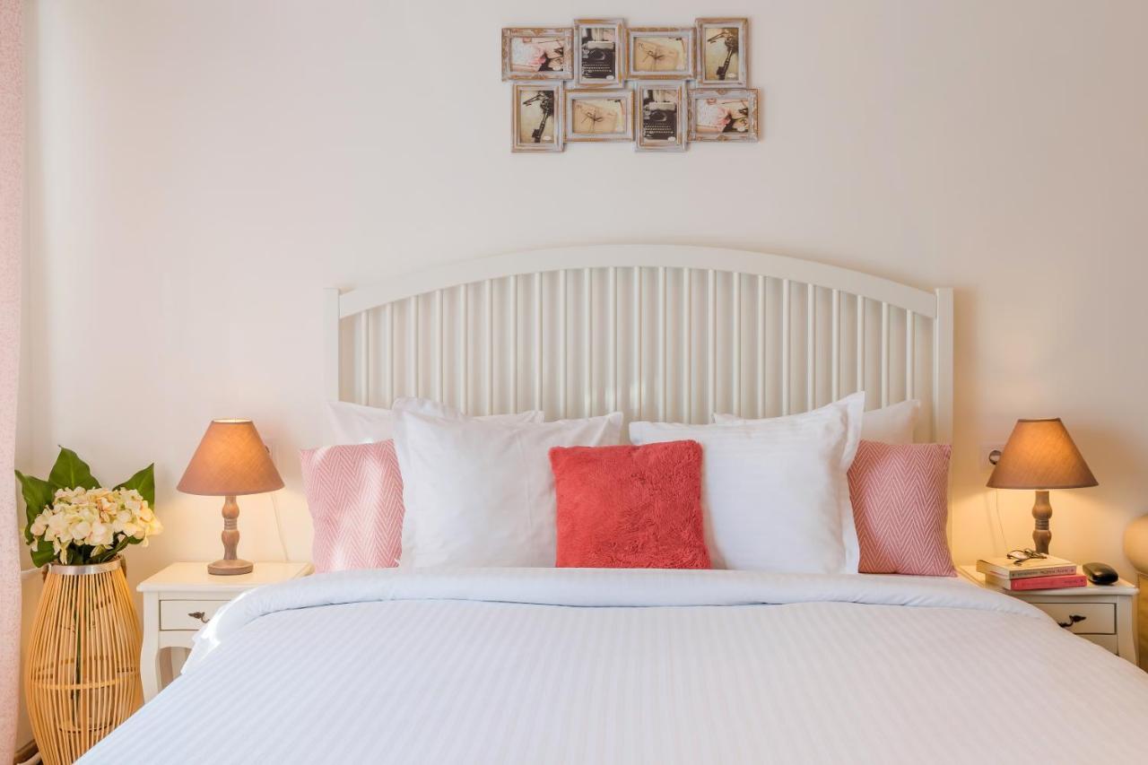 Studio T By Mrg Apartments Bucarest Esterno foto
